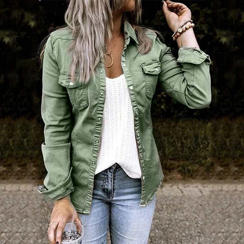 Let denimskjortejakke til kvinder - Slim fit overshirt med knaplukning foran og brystlommer