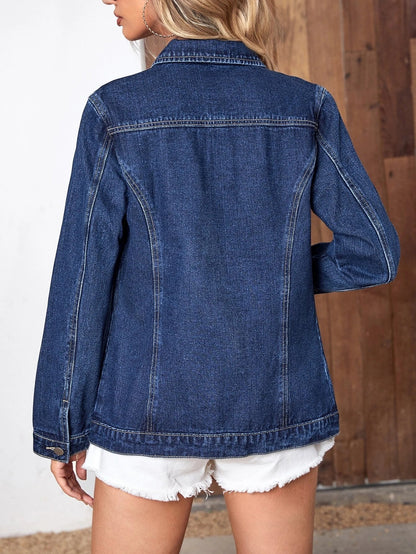 Oversized denimjakke til kvinder med klassisk krave og lommer - afslappet pasform i vasket blå denim